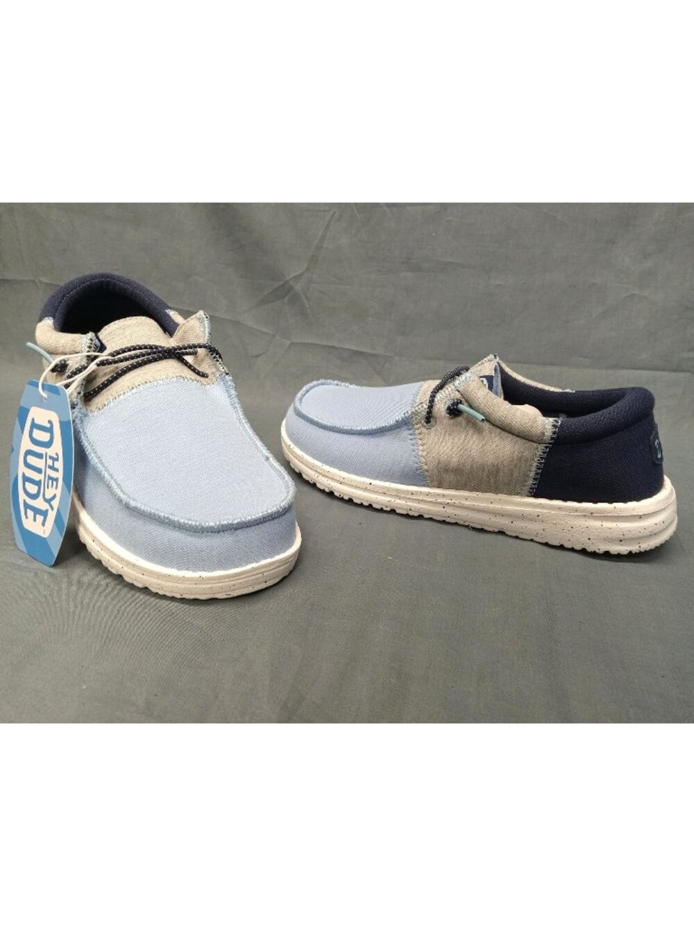 Hey Dude Wally Youth Tri Varsity Slip-On Shoe Light Blue Boys Size 5 NEW IN BOX!